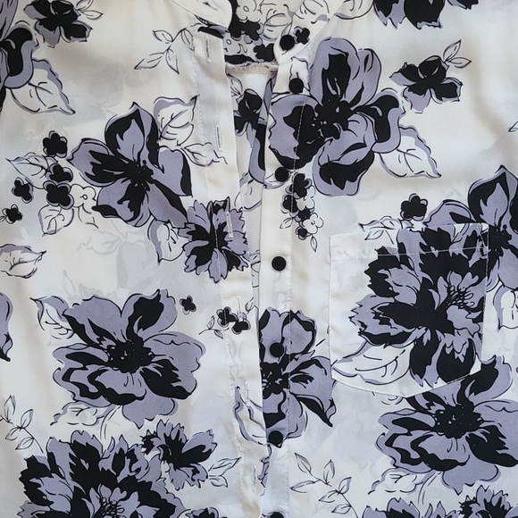 Forever21 Button Down Floral Blouse - Picture 3 of 3